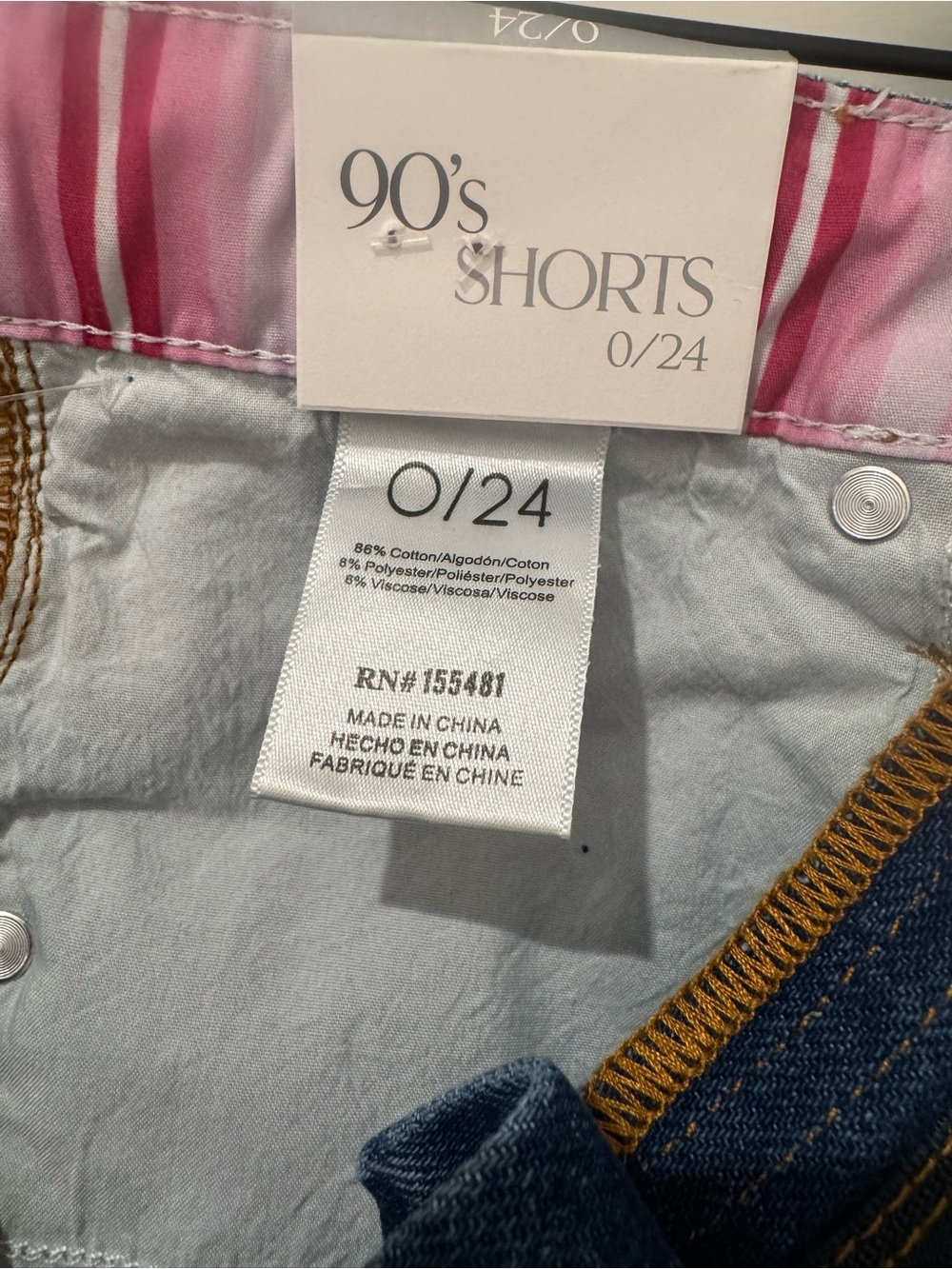 90's High-Waist Denim Jean Shorts with Pink Lining - Picture 7 of 9